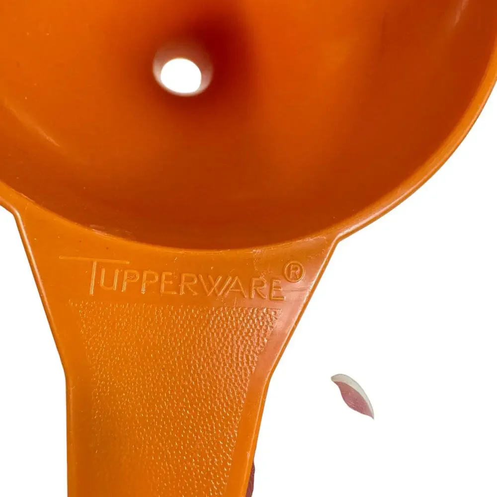 Vintage Retro Tupperware 1970s Harvest‎ Orange Plastic Handled Funnel 3.75